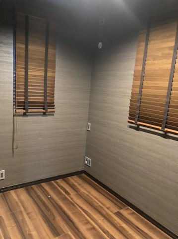 湖西市新所原　3SLDKの戸建ての洋室