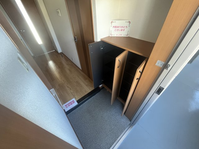 エルシオンⅡの玄関|収納もある玄関です