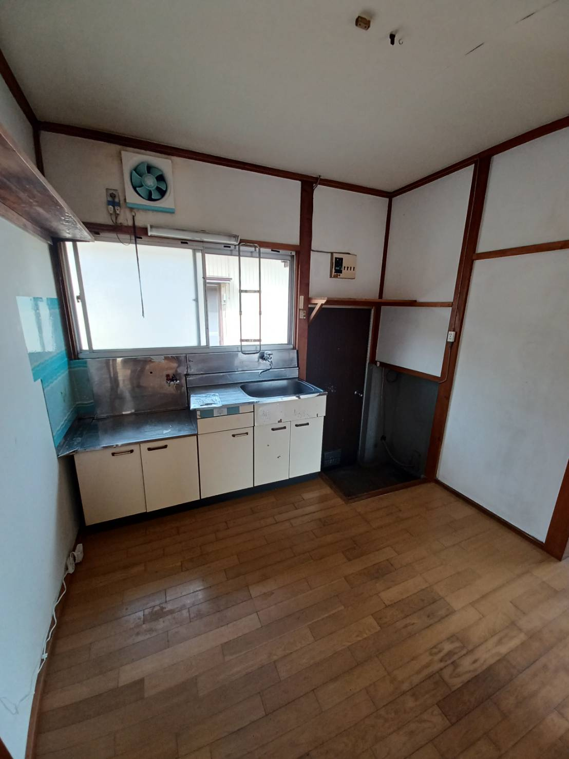 佐藤一戸建の居間・リビング