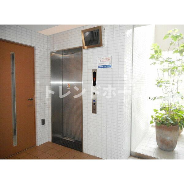 パレカルフールのエントランス|選べる家電プランあり！！