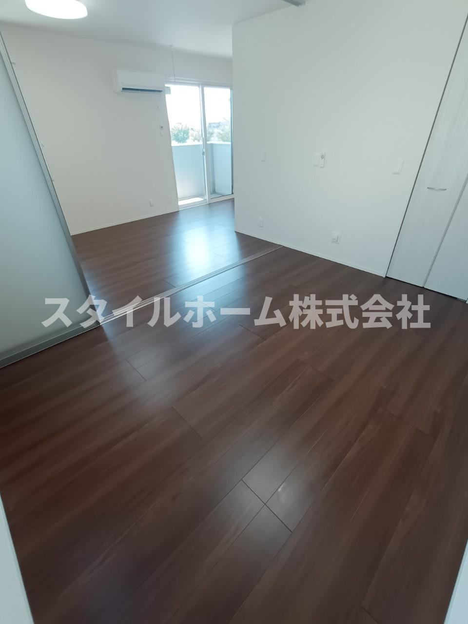 プレミール小坂井の居間・リビング