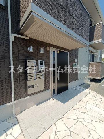 プレミール小坂井のエントランス