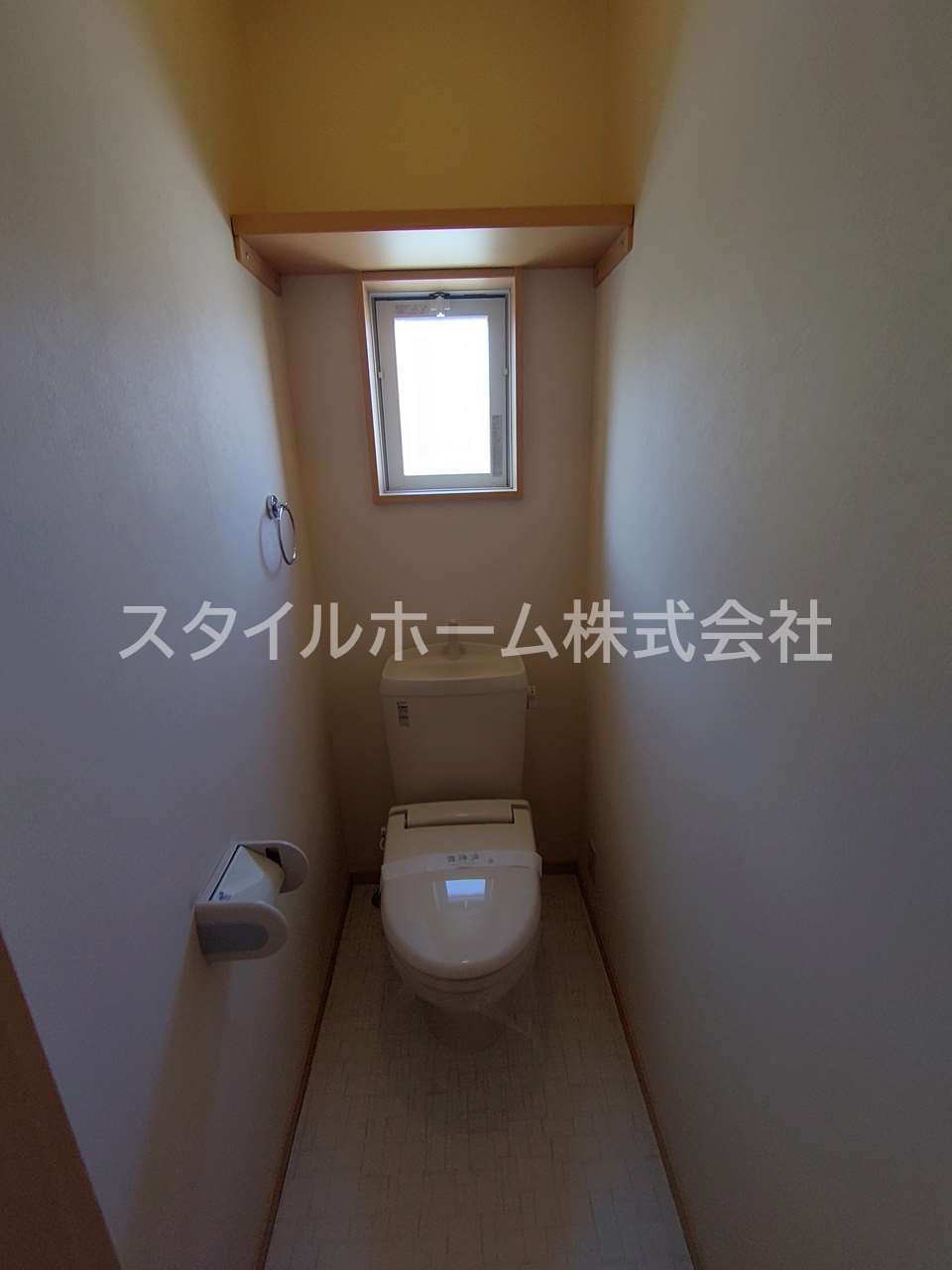 ポピュレールのトイレ|別部屋写真です。