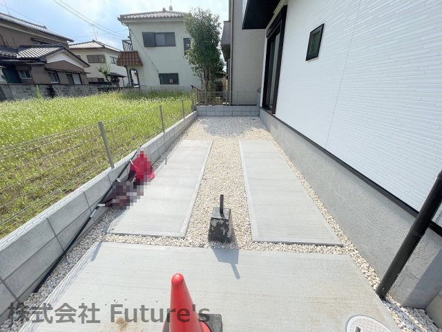 三郷市幸房　新築戸建　全1棟の駐車場|カースペース1台付き