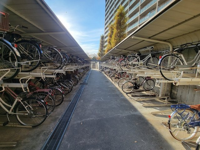 リバティパーク枚方A棟の駐輪場|駐輪場■物件内覧・資金計画相談・住宅ローン相談、リフォーム相談、お問合せ受付中■
※当日・翌日のご内覧、ご相談はお電話でのお問合せがスムーズです！