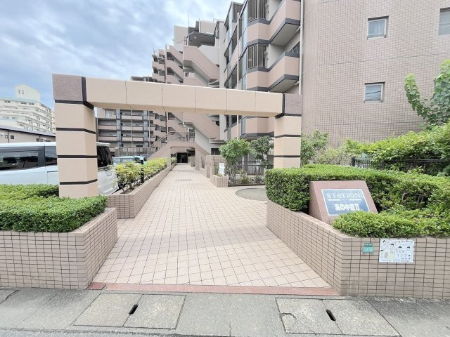 スタシオン海の中道2のエントランス