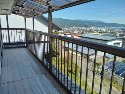 【バルコニー】 | 岡谷市上ノ原 中古住宅④ | ベランダ