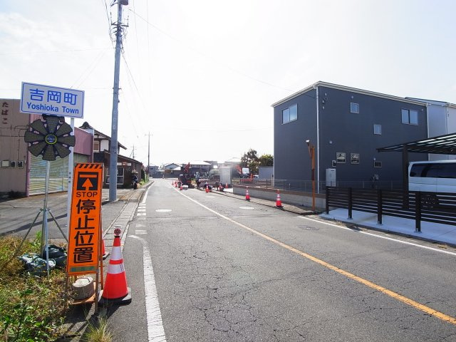 新築　北群馬郡吉岡町漆原第3　Livele Garden.S　1号棟の前面道路含む現地写真|現地写真　東側接道幅員約8.2ｍ