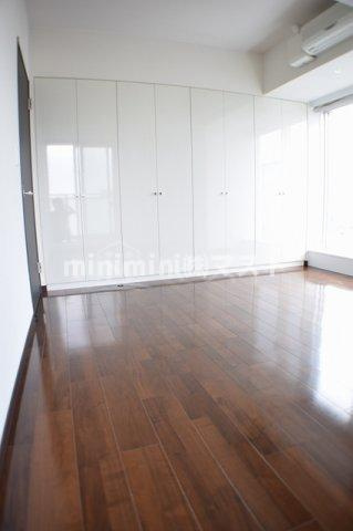 アステリオ北堀江ザ・メトロタワーの洋室