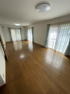 【居間・リビング】 | 堺市堺区百舌鳥夕雲町1丁