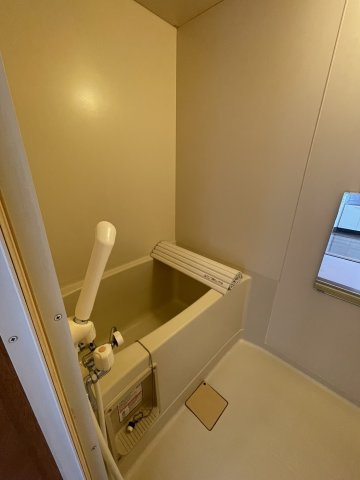 釧路市愛国東２丁目のアパートの浴室