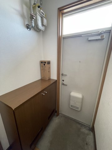 釧路市愛国東２丁目のアパートの玄関