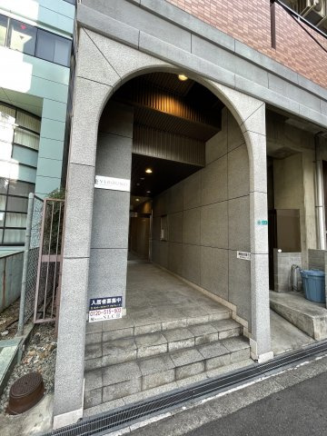 【エントランス】 | ヴェローノ新大阪南 | マンション入口