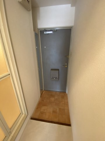 【玄関】 | ヴェローノ新大阪南 | 収納つき玄関