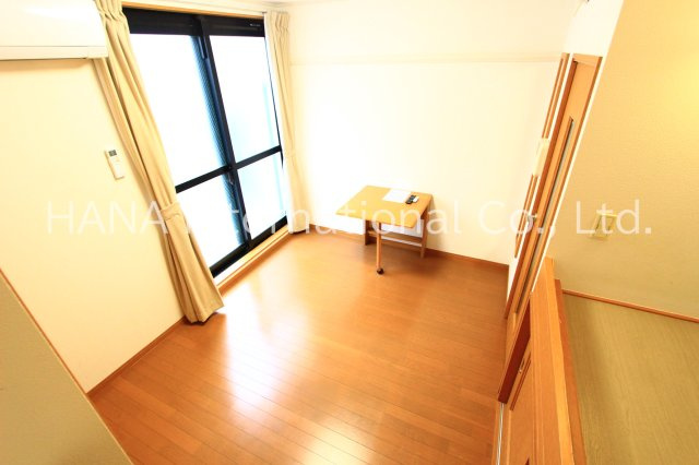 【寝室】 | レオパレス房丸 | ※１階のみフローリングとなります