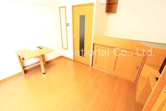 【居間・リビング】 | レオパレス房丸 | ※１階のみフローリングとなります