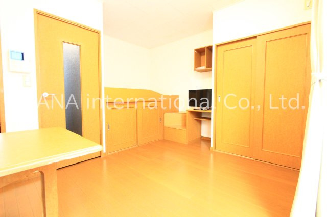 【居間・リビング】 | レオパレス房丸 | ※１階のみフローリングとなります