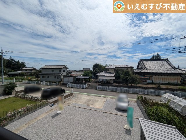 熊谷市上根　中古戸建の展望|高い建物が無く開放感のある展望
バルコニーからの展望も開けていて閑静な住宅地が望めます。日当りも良いですね♪