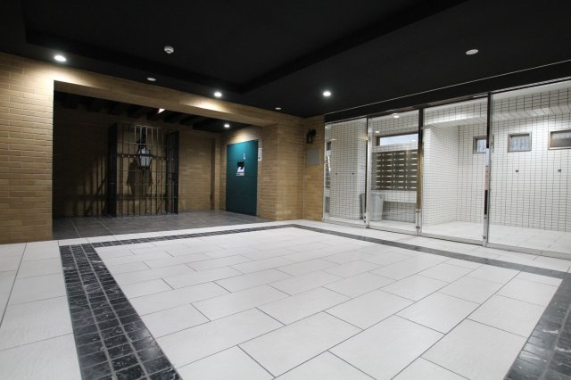 【エントランス】