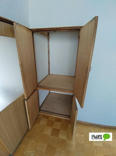 釧路市愛国東３丁目のアパートの収納