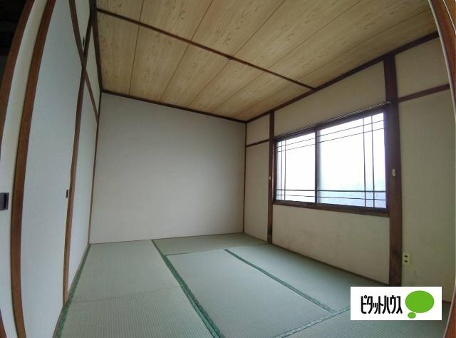 釧路市愛国東３丁目のアパートの寝室