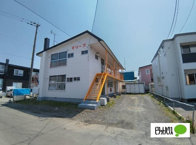 釧路市愛国東３丁目のアパートの駐車場