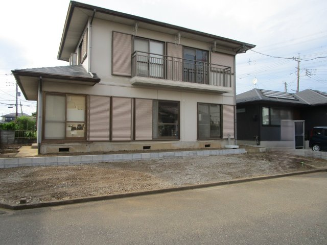 桶川市加納　中古戸建の駐車場