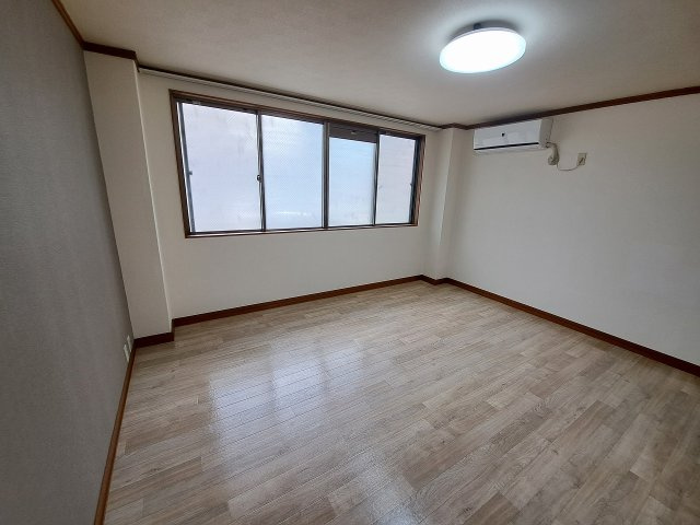 エルム里中の居間・リビング