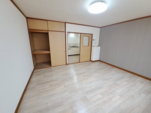 エルム里中の居間・リビング