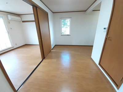 【居間・リビング】 | サニーヴィラ壱番館 | ゆったりとした居間です