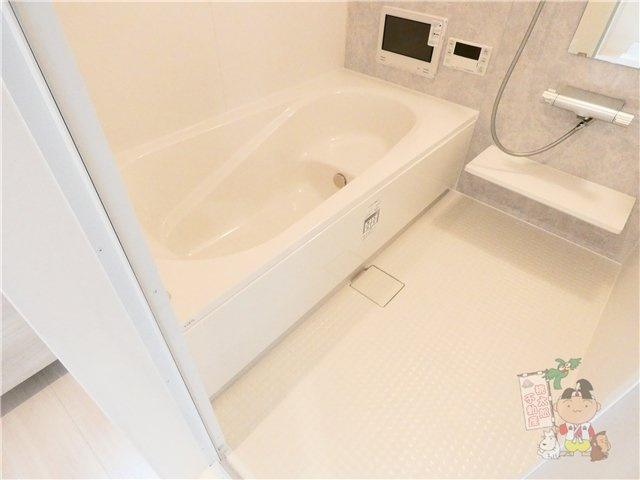 ホワイエ西川原の浴室