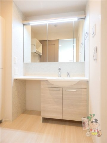 ホワイエ西川原の洗面所