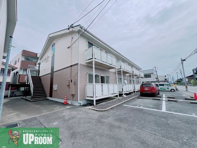 Ｓｕｒｐｌｕｓ　Ｔｈｒｅｅ丘Ｅの駐車場