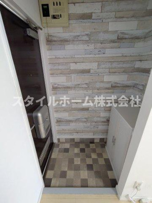 【玄関】 | コーポラスE