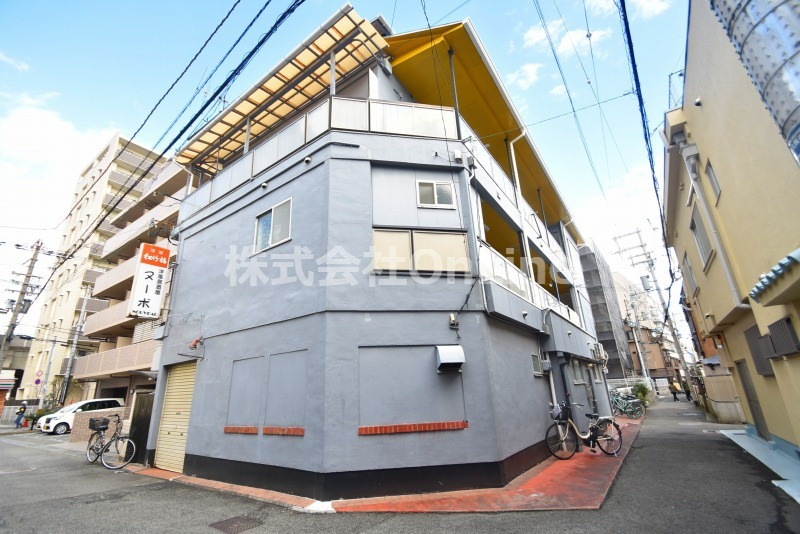 富士屋マンションの外観