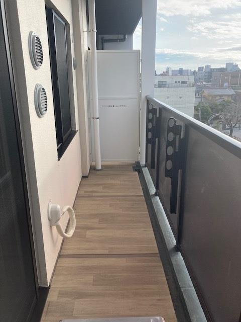 Alivis一之江のバルコニー