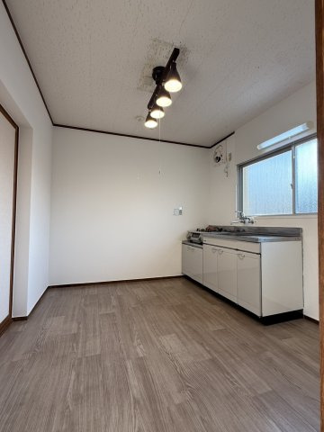 シックス　マイル　ブリッジのキッチン|イメージ203号室の写真（反転あり）