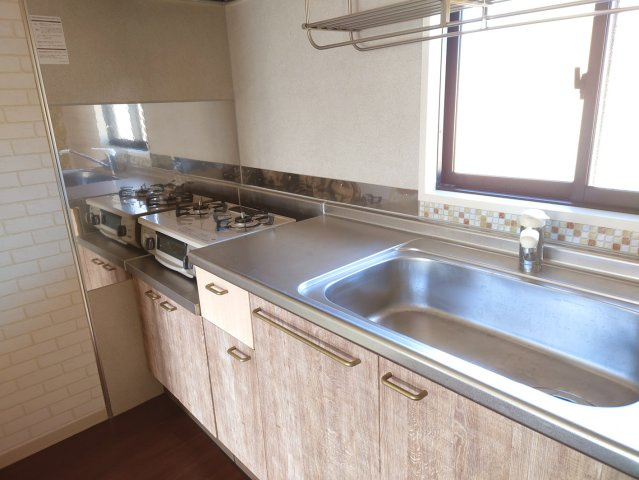 リバーサイド胡Aのキッチン