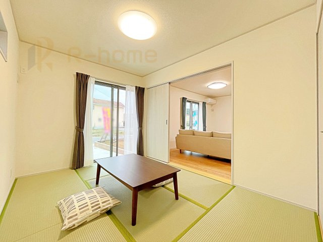 坂東市沓掛23-P1　新築戸建て　2号棟の和室|フローリングより衝撃が少ない和室は、ご両親のお部屋やキッズスペース、客間としても活用頂けます。