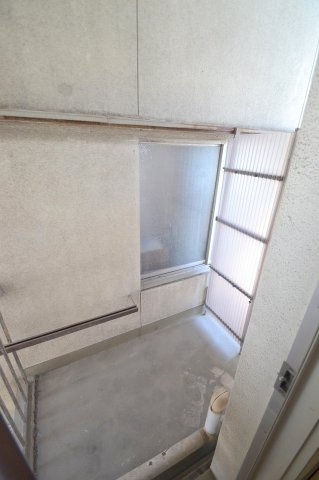 小松ビル２のバルコニー