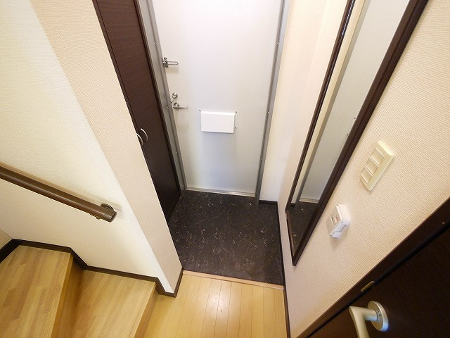 レオネクストサンシャイン岩室の玄関|きれいな玄関です