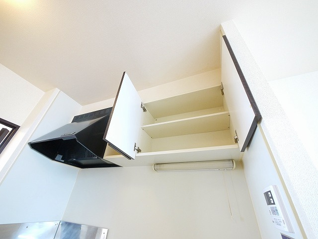 レオネクストサンシャイン岩室のキッチン|コンパクトなキッチンで掃除もラクラク