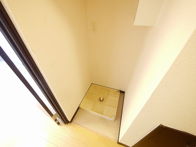 レオネクストサンシャイン岩室の設備|室内洗濯機置き場