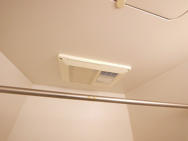 レオネクストサンシャイン岩室の設備|浴室乾燥機