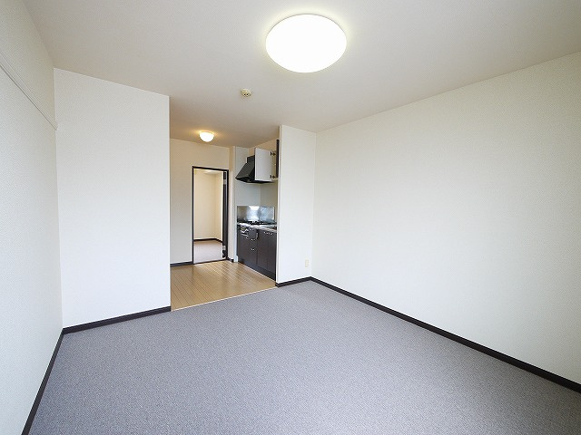 レオネクストサンシャイン岩室の洋室|洋室です