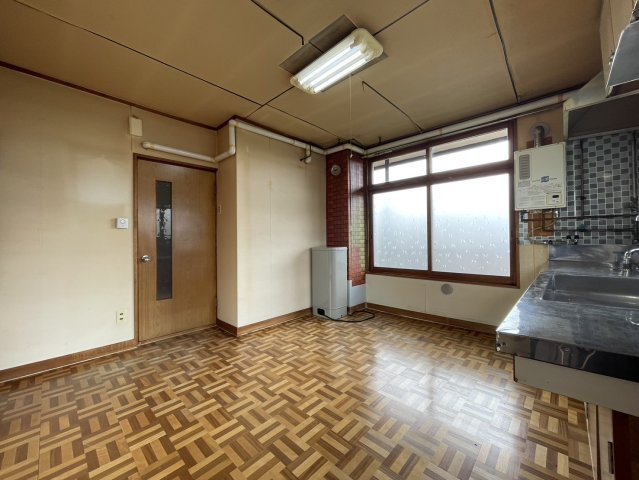 安彦ハイツの居間・リビング