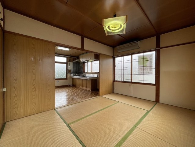 安彦ハイツの和室