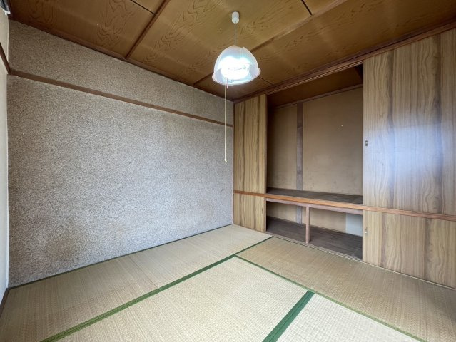 安彦ハイツの和室