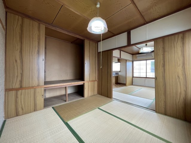 安彦ハイツの和室