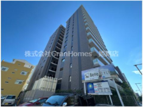 ウエリス姫路の外観